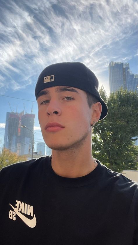 Backwards Hat Outfit, Kieran Valentine, Cap Backwards, Hat Outfit Men, Tiktok Crush, Neon Nike, Backwards Hat, Jack Ross, Men's Cap