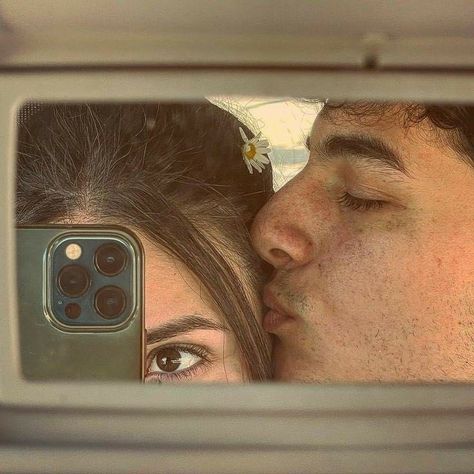 Couples Hidden Face Pics, Boyfriend Instagram, Pani Puri, Couple Selfies, Stylish Photo Pose, Couple Picture Poses, Cute Couple Poses, Instagram Photo Ideas Posts, Photo Poses For Couples