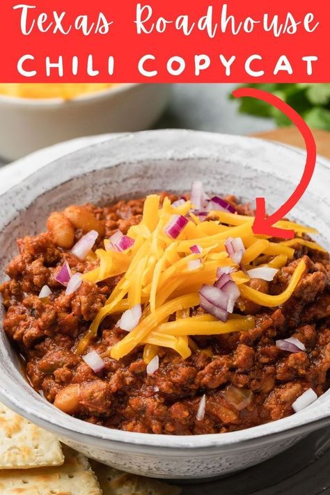 This Texas Roadhouse Chili recipe is a delicious copycat from the famous restaurant. This Texas Roadhouse chili recipe is full of hearty, savory flavor that will have the family begging for seconds. Cooking this Texas Roadhouse chili recipe lets you build those flavors that will transform your dining experience without stepping foot outside. The perfect combinations of flavor in this tasty meal will satisfy your cravings for something warm and hearty. Roadhouse Chili Recipe, Texas Roadhouse Chili Recipe, Chili Recipe Crockpot, Crockpot Chili, Chili Recipe Easy, Texas Roadhouse, Easy Comfort Food, Easy Family Dinners, Family Dinner Recipes