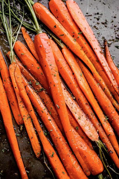 Honey Balsamic Roasted Carrots are the easiest side dish! Perfectly caramelized with a tender center, your kids will love them just as much as you do! #carrots #sidedish #veggies Fajitas Casserole, Balsamic Roasted Carrots, Burrito Skillet, Denver Omelette, Carrots In Oven, Balsamic Carrots, Balsamic Carrots Roasted, Easy Weeknight Recipes, Easy Veggie Side Dish