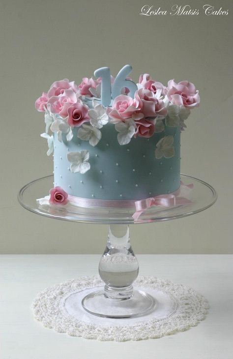 Flower cake so pretty love the colours Sweet Sixteen Cakes, Cake Floral, Teen Cakes, Cake With Flowers, Birthday Cakes For Teens, Sweet 16 Birthday Cake, Sweet 16 Cakes, 16 Birthday Cake, 18th Birthday Cake