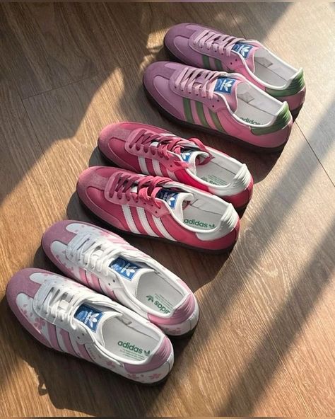 Adidas Samba Outfit, Samba Outfit, Pretty Shoes Sneakers, Cute Sneakers, Hype Shoes, Girly Shoes, Aesthetic Shoes, Swag Shoes, Pink Adidas