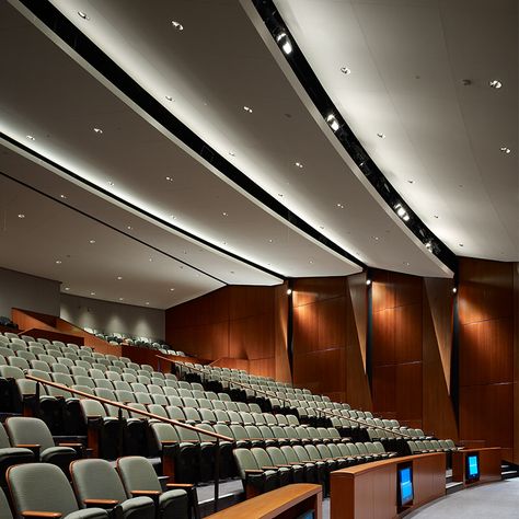 Auditorium Architecture, Theatre Hall, Church Building Design, Auditorium Design, Lecture Hall, Theater Architecture, Lecture Theatre, Cinema Design, Theatre Interior