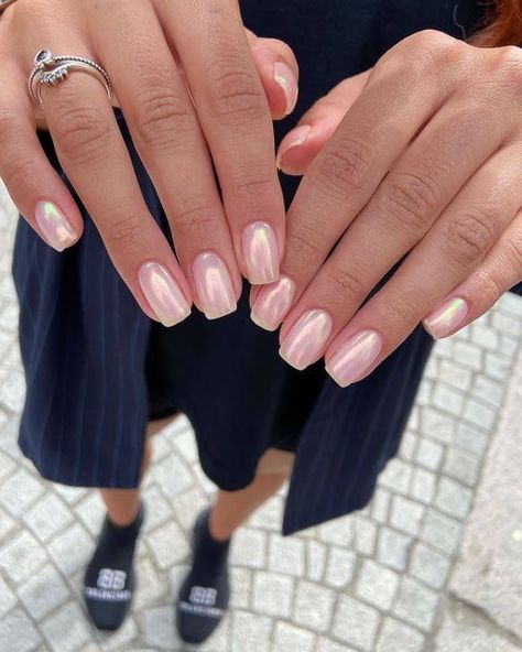 Simple Pretty Nails, Gellack Nails, Kutek Disney, Milky Nails, Nagellack Trends, Chrome Nails Designs, Simple Gel Nails, Work Nails, Casual Nails