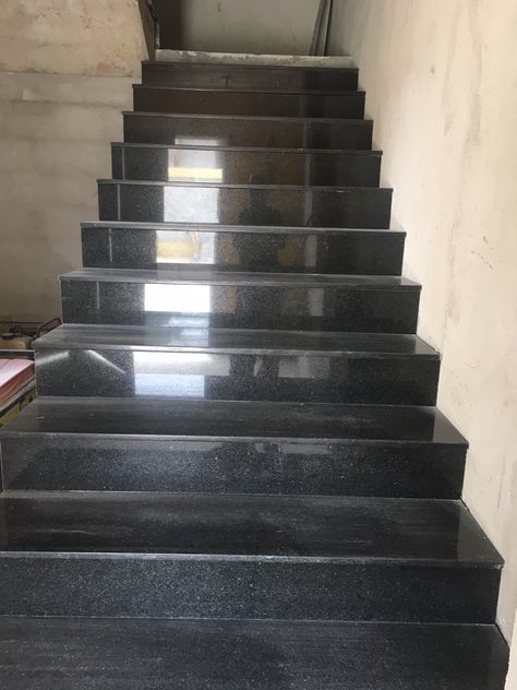 Black Granite Staircase Design, Stair Tiles Ideas Modern, Wall Tiles Design For Living Room, Living Room India, Living Room Designs India, Staircase Interior, Arch Designs For Hall, Indian Police, 20x40 House Plans