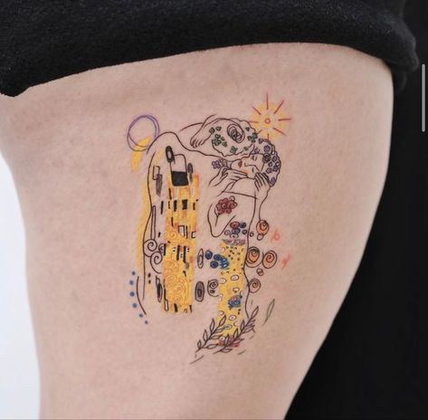 The Kiss Gustav Klimt Tattoo, The Kiss Tattoo, Gustav Klimt Tattoo, Klimt Tattoo, The Kiss Gustav Klimt, Full Hand Tattoo, Kiss Tattoos, Detailed Tattoos, Tarot Tattoo