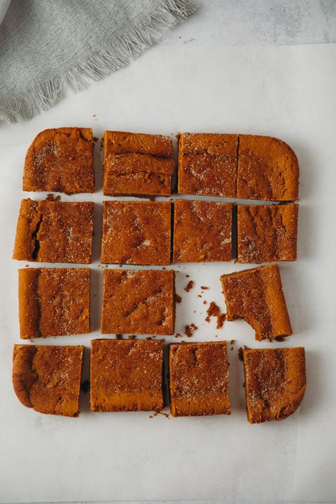 Molasses Ginger Cookie Bars with Cinnamon Sugar Top - Liv B. Molasses Bars, Vegan Buttermilk, Vegan Bars, Chewy Ginger Cookies, Fried Pies, Almond Breeze, Perfect Pancakes, Ginger Snap Cookies, Vegan Pancakes