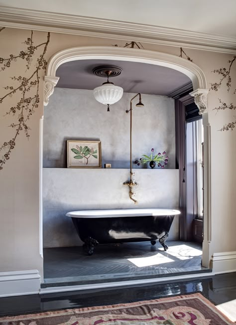 Dream bathroom Roman And Williams, Brooklyn Brownstone, Bad Inspiration, Casa Vintage, Modern Victorian, Small Bathroom Decor, Beautiful Bathrooms, Design Layout, Bathroom Inspiration