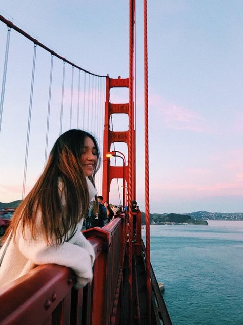 San Francisco Pose Ideas, San Francisco Bridge Picture Ideas, Golden Gate Picture Ideas, Aesthetic San Francisco Pictures, Pictures To Take In California, Golden Bridge San Francisco Photography, Fall San Francisco, California Inspo Pics, Summer San Francisco Outfits