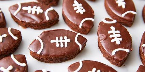 Football Brownies - Delish.com Dipped Brownies, Baileys Ganache, Football Shaped Foods, Football Brownies, How To Make Icing, Cookies Bars, Football Cake, Homemade Brownies, Toddler Food