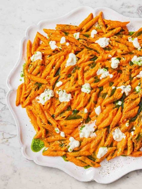 Jarred red pepper pasta | Jamie Oliver recipes Fakeaway Recipes, Easy Pasta Sauce, Red Pepper Pasta, Pepper Pasta, Jamie Oliver Recipes, Pasta Sauce Recipes, Chicken Pasta Recipes, Healthy Family Meals, Quick Healthy Meals