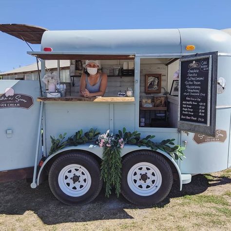 Ice Cream Horse Trailer, Horse Trailer Business, Mobile Ice Cream Trailer, Ice Cream Trailer Ideas, Horse Trailer Food Truck, Bakery Trailer, Ice Cream Trailer, Horse Trailer Conversion, Trailer Updates