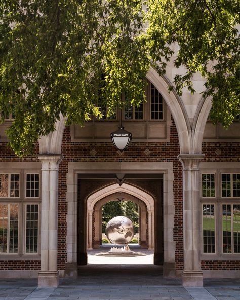 All around the world, Spiders will be learning of their admission to #URichmond tonight as Early Decision 2 admission decisions are released! 📥 Keep an eye on your email inboxes tonight and check your Spider Portal for more information! ❤️💙🕷️ Welcome to the Web, class of 2028! We can't wait to meet you this fall. Class Of 2028, Manifesting Board, University Of Richmond, Drawings Simple, Private School, 2025 Vision, Art Drawings Simple, Spiders, All Around The World