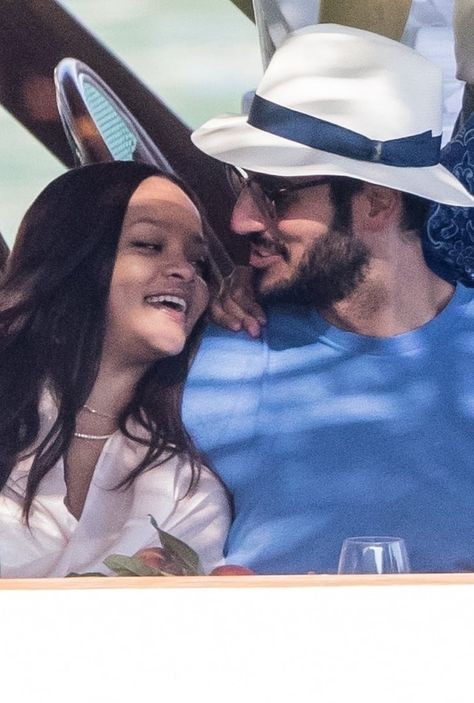 Rihanna And Hassan Jameel, Rihanna Boyfriend, Hassan Jameel, Fly Couples, Rihanna News, Nice Couple, Rihanna Love, Sing Me To Sleep, Birds Sitting