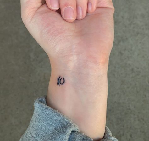 Weekend Tattoo Ideas, Weeknd Xo Tattoo, The Weeknd Inspired Tattoos, Xo Tattoo The Weeknd, The Weeknd Tattoo, Xo Tattoo, Colour Tattoo For Women, Wrist Tattoos For Guys, Omerta Tattoo