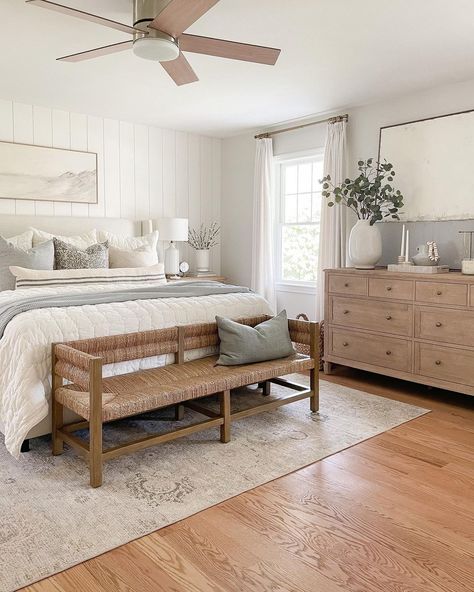 Sherri Calnan | Loving all the bright whites and neutrals for spring! We said goodbye to our down comforter for the spring/summer and replaced it with… | Instagram Scandinavian Bedrooms Master, White Airy Bedroom, Master Room Accent Wall, Bed Against Window Small Room, Couple Bedroom Color Ideas, Bed Infront Of A Window, Neutral Master Bedrooms, Master Room Inspiration, Neutral Master Bedrooms Decor