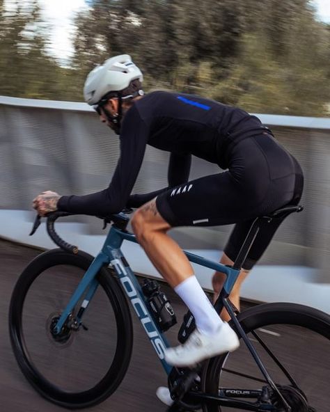 Maap Cycling, Cycling Inspiration, Instagram Training, Bike Messenger, Adidas Wallpapers, Lycra Men, Bike Photography, Black White Outfit, Bike Wear