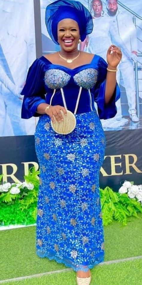 Blue Lace Gown Styles For Ladies - Gist94 Ankara Long Skirt Styles, Plus Size Asoebi Lace Styles, Lace Gown Styles For Ladies, Lace Short Gown Styles, Blue Lace Gown, Gown Styles For Ladies, Owambe Styles, Nigerian Lace Dress, Bubu Gown