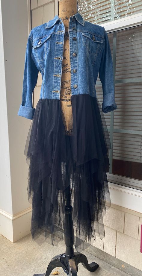 Runway45BohoChic - Etsy Australia Boho Denim Jacket, Western Boho Fashion, Tulle Jacket, Boho Denim, Denim Ideas, Boho Jacket, Denim Crafts, Womens Jackets, Embellished Denim