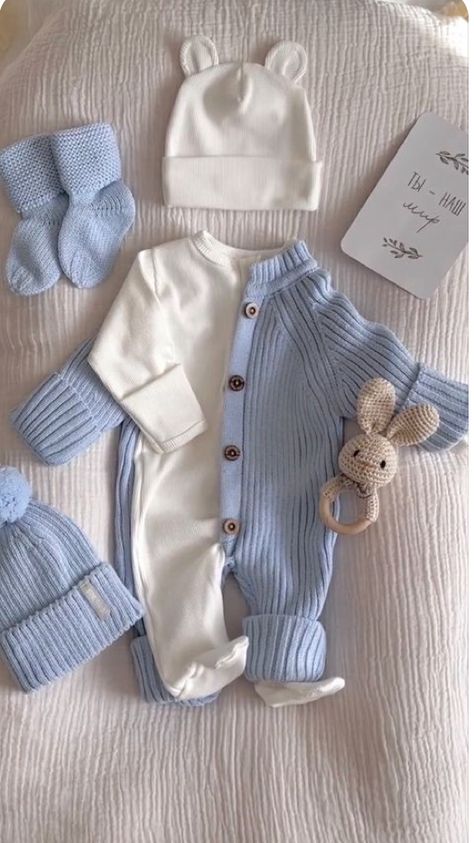 Vom Avea Un Copil, Classic Baby Clothes, Newborn Mom, Baby Boy Dress, Foto Baby, Baby Massage