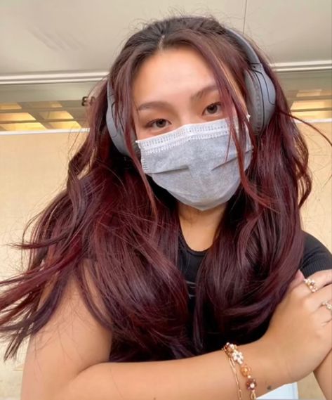 Hair Inspo Korean, Red Hair Burgundy, Red Hair On Brown Skin, Deep Cherry Red Hair, Cherry Brown Hair, Black Cherry Hair Color, Cherry Cola Hair, Black Cherry Hair, Cherry Hair Colors