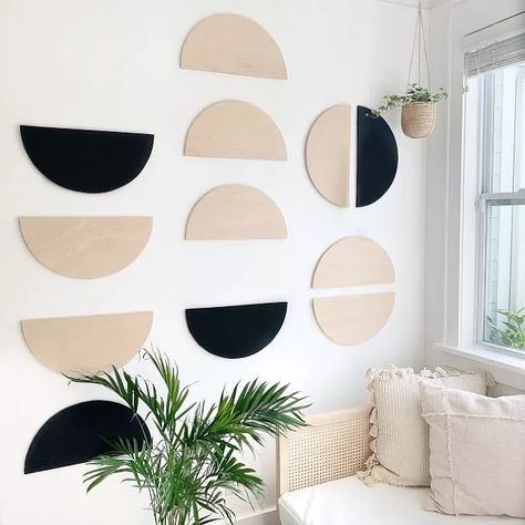 Its hard to believe mid-century modern wall art is made from plywood! It was really inexpensive to make, but it covered my blank wall and I think it even looks high end! This is one of my favorite projects to date and you don't need much for it! I bought one sheet of 4ft x 8ft 1/2" plywood for $35. Now, keep in mind- I made really large half moons and I made 12 of these. You can made them any scale you want and as many as you want! I didn't even end up using all of the plywood, eithe… Diy Mid Century Modern Wall Art, Plywood Wall Decor, Mid Century Mural, Inexpensive Wall Covering Ideas, Modern Mid Century Wall Art, Decorate Office, Shower Curtain With Valance, Boho Decorating, Diy Stained Glass Window