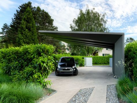 2LB House / Raphaël Nussbaumer Architectes Cantilever Carport, Car Porch Design, Carport Modern, Modern Carport, Car Ports, Pergola Carport, Car Shelter, Carport Garage, Carport Designs