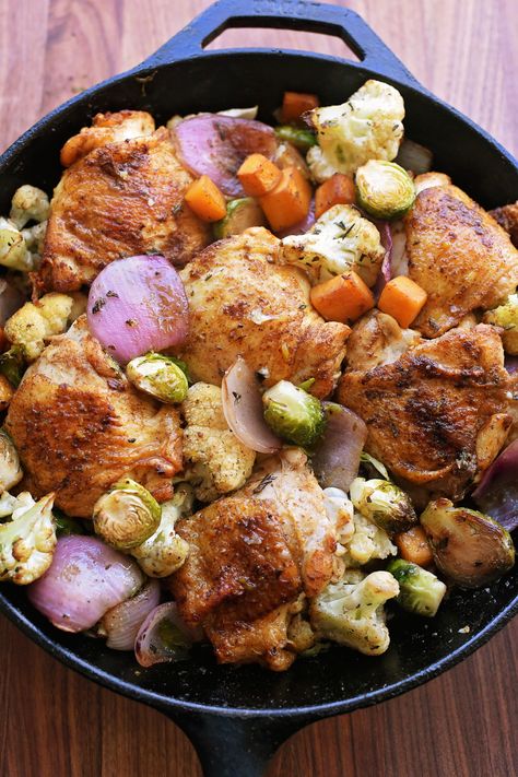 Chicken & Veggie Fall Skillet | The Pioneer Woman Cast Iron Chicken And Veggies, Fall Chicken Skillet Pioneer Woman, Pioneer Woman Fall Recipes, Chicken Fall Dinners, Pioneer Woman Recipes Chicken, Pioneer Woman Recipe, Chicken Products, Farmhouse Cooking, Pioneer Woman Chicken