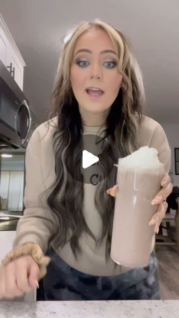 Larissa Krebbs on Instagram: "Nutella Inspired Protein Milkshake #nutella #inspired #protein #highprotein #lowcarb #lowsugar #lowcalorie #snack #meal #highproteinsnack #highproteinmeals #weightloss #wls #wlscommunity #rny #vsg #proteinmilkshake #milkshake #breakfast #fatloss" Pure Protein Recipes Shakes, Protein Milkshake Recipe, Core Power Protein Shake, Protein Puddings, Noom Recipes, Protein Shake Recipe, Protein Milkshake, Healthy Protein Shakes, Video Cooking