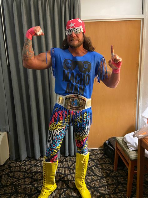 #machoman Diy Wrestling Costumes, 80s Wrestlers Costume, Pro Wrestler Costume, Wwe Wrestlers Costumes, Wwe Halloween Costumes, Wrestling Halloween Costumes, Macho Man Costume, Hulk Hogan Costume, Wrestler Costume