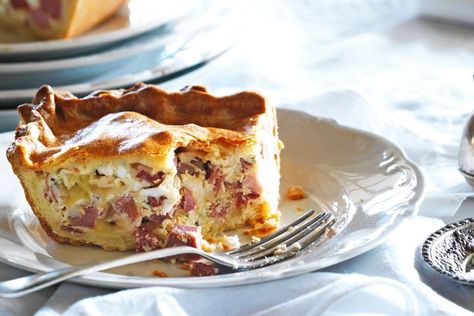 ► Pizza Rustica Recipe: flour, sea salt, butter, eggs, ricotta, prosciutto, ham, pepperoni, mortadella, mozzarella, provolone, pecorino and fresh oregano. Pizzagaina Recipe, Pizza Chiena, Italian Easter Recipes, Italian Easter Pie, Sip And Feast, Easter Pie, Pizza Rustica, Italian Easter, Italian Meats