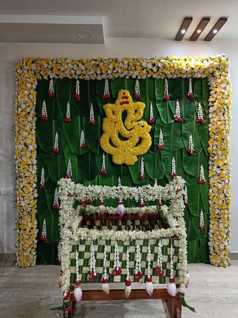 Hindu Naming Ceremony Decorations, 21st Day Decoration Ideas Indian, Uyyala Function Decoration At Home, Baby Cradle Decoration Indian, Cradle Ceremony Decorations Indian, Barasala Decoration At Home, Name Ceremony Decoration At Home, Barasala Decoration, Cradle Ceremony Decorations