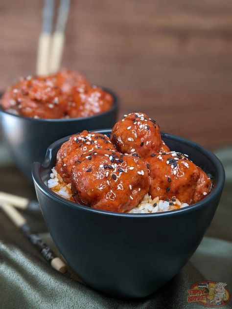 Sticky Honey-Siracha Smoked Pork Meatballs Pork Meatballs Recipe, Honey Siracha, Honey Sriracha Sauce, Honey Pork, Meatball Sauce, Pork Meatballs, Asian Inspired Dishes, Cooking White Rice, Meatballs Recipe