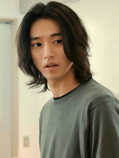 Wolf Cut Hairstyle, Wolf Cut Hairstyles, Wolf Cuts, Young Men Haircuts, Hairstyle Men, Asian Haircut, Mens Hairstyles Thick Hair, Cut Hairstyles, Kento Yamazaki