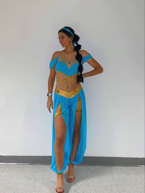 Jasmine Halloween Costume College, Diy Jasmine Costume Women, Jasmine Costume Women, Princess Jasmine Halloween Costume, Halloween Costumes Princess, 3 Halloween Costumes, Costumes For Best Friends, Jasmine Halloween Costume, Friends Trio