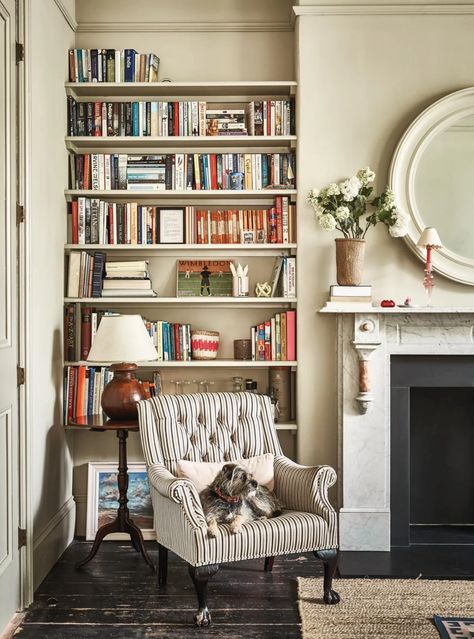 Restored to Splendour – an elegant Victorian home in Bath | Homes and Antiques Victorian Details Interior, Victorian House Library, English Townhouse Interiors, 1880s House, 1920s Home Interior, English Townhouse, Victorian House Interiors, Cream Room, Townhouse Interior