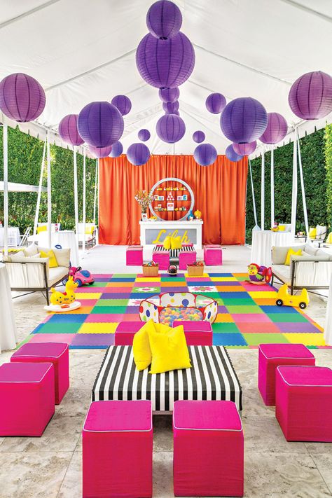 Andy Warhol Pop Art First Birthday Party // Hostess with the Mostess® Outdoor Summer Party Decorations, Outdoor Summer Party, Pop Art Party, Warhol Pop Art, Party Decorations Ideas, Andy Warhol Pop Art, Deco Ballon, Pop Art Decor, Summer Party Decorations