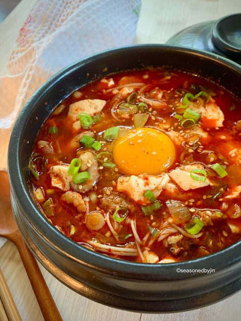 Spicy Tofu Stew with Seafood/Haemul Sundubu Jjigae Sundubu Jjigae, Korean Stew, Jjigae Recipe, Tofu Stew, South Korean Food, Tofu Soup, Seafood Mix, Seafood Stew, Frozen Seafood