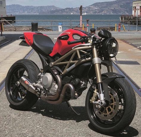 Ducati Monster 1100 Evo, Ducati Monster 695, Monster Motorcycle, Ducati Monster 1100, Ducati Monster Custom, Monster 1100, Ducati Monster 821, Ducati Cafe Racer, Creative Soul