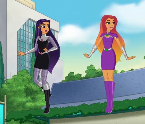 Starfire & Darkfire Darkfire And Starfire, Star Fire And Black Fire, Dc Starfire, Starfire Costume, Super Hero High, Teen Titans Characters, Raven Costume, Dc Costumes, Teen Titans Starfire