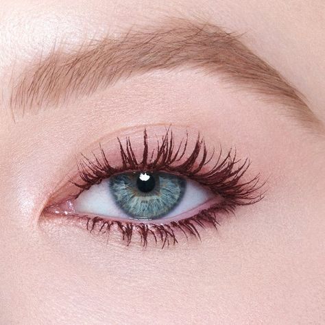 Pillow Talk Push up! Lashes Mascara Dream Pop on blue-eyed model close-up Fall Makeup Trend, Charlotte Tilbury Pillow Talk, Colored Mascara, Blue Mascara, Brown Mascara, Lashes Mascara, Mascara Makeup, Dream Pop, Beauty Light