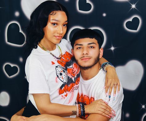 #90scouple #2000sheartsbackground #couplesphotoshoot #90inspo #2000sinspo 2000s Heart Background Photoshoot, 90s Heart Background Photoshoot, Heart Background Photoshoot, 2000s Background Photoshoot, 90s Heart Background, Throwback Party Ideas, 2000s Couple Photoshoot, 90s Backdrop, 2000s Photoshoot Ideas