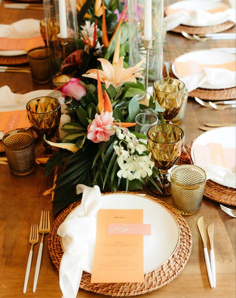 Round Table Centerpieces Wedding Tropical, Tropical Glam Wedding Table Settings, Tropical Wedding Tablescape, Tropical Wedding Theme Elegant, Hawaiin Wedding, Tropical Table Setting, Tropical Glam Wedding, Round Table Centerpieces Wedding, Tropical Wedding Table