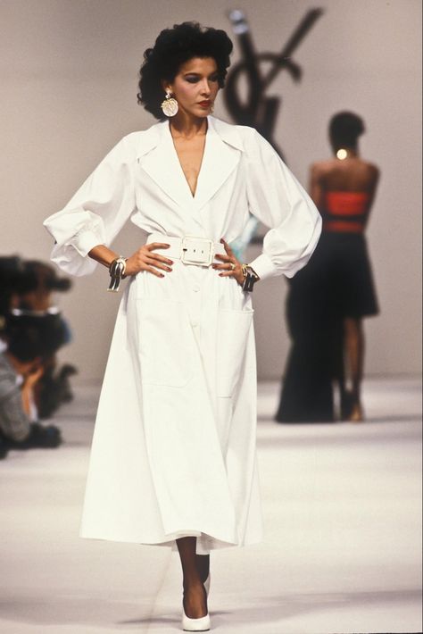 Yves Saint Laurent 90s Runway, 80s Designer Fashion, 80s Rich Girl Fashion, Classy 80s Outfits, 1980s Runway Fashion, 80s Chic Fashion, 1980s Couture, 80s High Fashion, Runway 80s