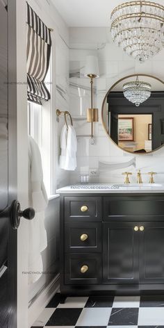 The beautifully upgraded master bathroom with Art Deco ideas combines opulent lighting fixtures and bold patterns for a high-end look. Art Deco Bathroom Design, Typical American House, Art Deco Flooring, Modern Art Deco Bathroom, 1920s Bathroom, Art Deco Ideas, Art Deco Elements, Art Deco Bathroom, Deco Bathroom