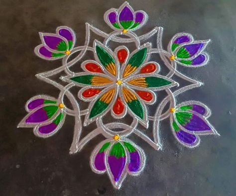 Colour Kolam Design, Simple Colour Kolam, New Small Rangoli Designs, Rangoli For Sankranti, Rangoli Kolam Designs With Colour, Pongal Rangoli Design, Rangoli Peacock, Rangoli Big, Margali Kolam