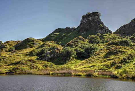 Skye's Epic Drive: Trotternish Loop Travel Guide Trotternish Loop, Clan Macdonald, Hiking Guide, Old Bridge, Main Attraction, Isle Of Skye, Scotland Travel, In Case Of Emergency, Group Tours