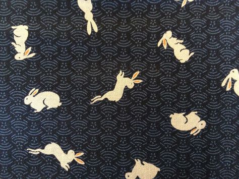 Japanese Rabbit, Japanese Quilting, Rabbit Fabric, Woven Textiles, Bunny Painting, Japanese Quilts, Japanese Print, Patterns Fabric, Indigo Fabric