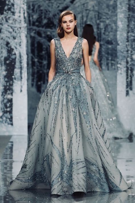 She looks so smug I love i Crystal Forest, Ziad Nakad, Snow Crystal, Blue Gown, فستان سهرة, Couture Gowns, Gorgeous Gowns, Mode Inspiration, Couture Collection