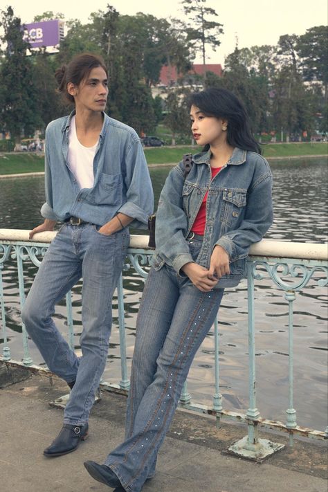 Couple 90s Aesthetic, 90s Hongkong Aesthetic, Hongkong 80s Fashion, Couple 90s Photoshoot, Retro Couple Outfits, 90s Fashion Couple, 90s Fashion Asian, Style Hongkong 90s, 90s Couple Aesthetic